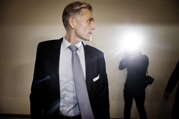 »Vi taler trods alt om en bank, der i runde tal tjener 20 milliarder om året«, siger professor Jesper Rangvid og påpeger, at Danske Bank ikke har noget problem med at betale store bøder.
Sagen fik onsdag administrerende direktør Thomas F. Borgen (billedet) til at forlade posten som Danske Banks topchef.
   Martin Lehmann/POLFOTO