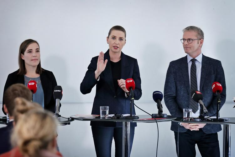 Socialdemokratiet præsenterer sundhedsudspil på Diakonissestiftelsen. Socialdemokraternes formand Mette Frederiksen, sundhedsordfører Flemming Møller Mortensen og ældreordfører Astrid Krag. Jens Dresling/POLFOTO