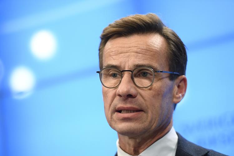 
   Moderaternas leder Ulf Kristersson har frem til tirsdag, før han skal fortælle talmannen i Riksdagen, hvordan han agter at danne regering. (Pontus Lundahl/TT via AP)
   Pontus Lundahl/AP