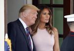 Melania Trump fortæller i nyt interview, at hun er træt af at læse, hvor travlt medierne har med at beskrive hende som ked af det. Alex Brandon/AP