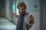 Finn Jones har haft en del problemer under vejs. Blandt andet fik han ikke tid til at træne martial arts inden optagelserne til første sæson, hvilket blev grobund for massiv kritik. Patrick Harbron/netflix