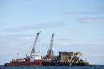  Nord Stream 2 konsortiet er snart færdige med at lægge gasrør fra Tyskland mod Rusland fra den tyske side, derefter går arbejdet i stå fordi Danmark endnu ikke har godkendt de russiske ansøgninger. Peter Hove Olesen/POLFOTO