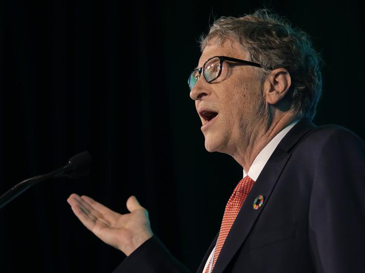 
   I en årrække var Bill Gates verdens rigeste mand. Han indtager i dag andenpladsen på Forbes liste over verdens rigeste efter Amazons stifter, Jeff Bezos. (AP Photo/Seth Wenig)
   Seth Wenig/AP