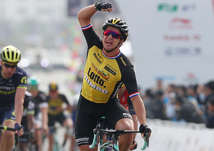 Hollænderen Dylan Groenewegen sikrede sig på 1. etape af Tour of Guangxi sæsonens 14. sejr. 