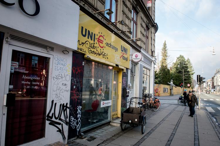 Der er blevet langt færre vekselbureaer i gadebilledet efter, at Finanstilsynet overtog tilsynet og fik ret trække deres tilladelser til at drive forretning tilbage. Linda Johansen/POLFOTO