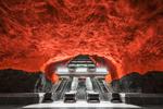 Fra perron til magma eller Dantes Helvede? Fotograf Chris M. Forsyth udgiver ny fotobog om Stockholms særprægede tunnelbane, indrettet af den svenske arkitekt Michael Granit. Chris M. Forsyth