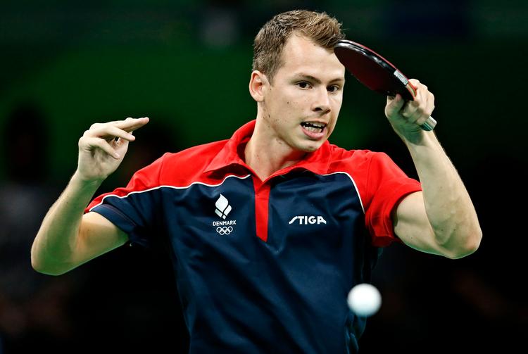 På førstedagen af World Cup i Paris skulle 4 af 12 spillere sorteres fra til lørdagens ottendedelsfinaler, hvor de 8 seedede alle er fra top-10 på verdensranglisten. Jens Dresling/POLFOTO