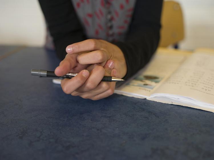 
    Det er især flygtningepigerne, der klarer sig bedre. I 1997 var hele 33 procent af unge flygtningekvinder, der var vokset op i Danmark, uden job og uddannelse. I 2014 var tallet faldet til knap fem procent. Andreas Haubjerg/POLFOTO