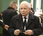 Målingen giver PiS 32,3 procent af de stemmer, der er afgivet i de forskellige regioner. Det er en pæn fremgang i sammenligning med de 26,9 procent, partiet fik for fire år siden.
»Disse resultater tegner godt for parlamentsvalget, siger PiS-leder Jaroslaw Kaczynski..(AP Photo/Czarek Sokolowski)
   Czarek Sokolowski/AP