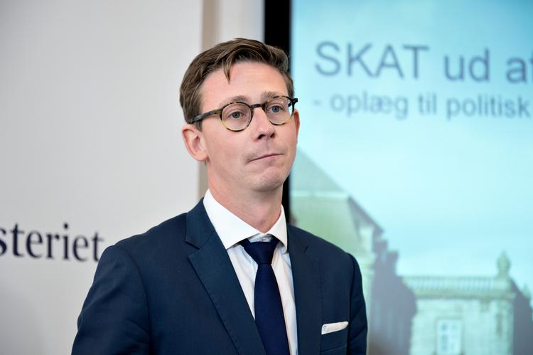 SKAT. Skatteminister Karsten Lauritzen (V) præsenterede for to år siden sin plan om at bruge 7 milliarder kr. på at nedlægge Skat og i stedet oprette 7 nye styrelser. Arkivfoto. Lars Krabbe/POLFOTO