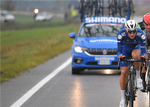 Mikkel Frølich Honoré i aktion i en af de starter for Quick-Step Floors i efteråret, som nu har indbragt ham en professionel kontrakt. Foto: Tim De Waele/Getty Images. 