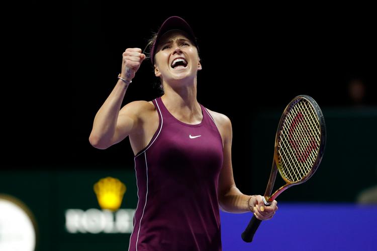 Ukrainske Elina Svitolina har vist et godt niveau under sine to første kampe ved WTA Finals, der begge er vundet. Hun møder Caroline Wozniacki i torsdagens sidste runde i gruppespillet. Vincent Thian/AP