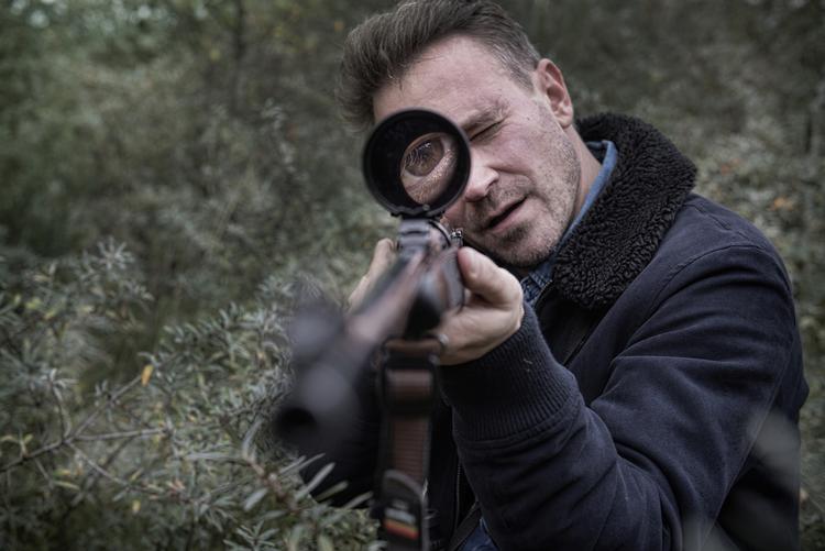 Forfatteren og filmmanden Daniel Dencik har endelig fået sin bog om det svenske samfunds umyndiggørelse af den biologiske far oversat til svensk..
   Casper Dalhoff