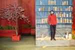 For at vise, hvor meget Emil faktisk får ud af at sidde i brændeskuret, har Leiv Arne Kjøllmoen gjort træmændene væsentligt mere kunstneriske i deres udtryk. Andreas Haubjerg/POLFOTO