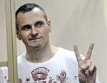 Den ukrainske filminstruktør Oleg Sentsov, er her fotograferet i Rusland i 2015, da han modtager en dom på tyve års fængsel for terrorisme. Han er  modtager årets Sakharovpris. Sentsov er stadig fængslet.   Str/AP