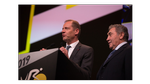 Toru de France-direktøren Christian Prudhomme (t.v.) og den femdobbelte Tour de France-vinder Eddy Merckx ved dagens præsentation af næste års udgave af verdens skrappeste etapeløb. Foto: ASO/Thomas Maheux. 