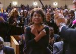 80-årige Maxine Waters er sort, venstreorienteret demokrat og så langt fra Donald Trump som tænkes kan. Hun boykottede hans State of the Union-tale og har offentligt opfordret sine støtter til at konfrontere hans ansatte, hvis de møder dem i det offentlige rum. /AP