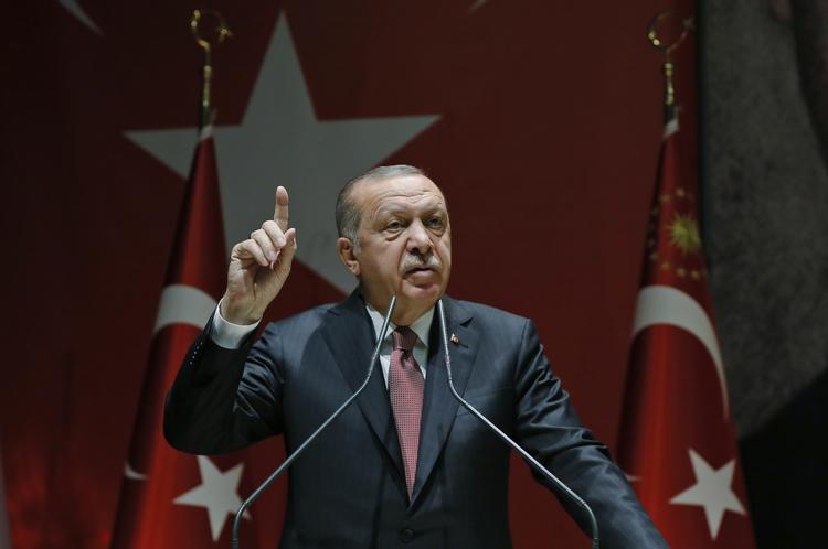 Den tyrkiske præsident Recep Tayyip Erdogan holdt en tale fredag, hvad han løftede pegefingeren mod Saudi Arabien. /AP