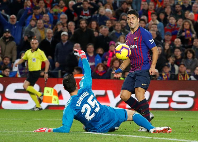 Luis Suárez scorede tre gange for Barcelona, der ydmygede ærkerivalerne. Paul Hanna/Ritzau Scanpix