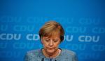 Lige siden Angela Merkel i sensommeren 2015 udtalte sine mest berømte ord »Wir schaffen das« (det klarer vi) og åbnede landets grænser for flygtningestrømmen, er hun og hendes parti blevet straffet ved stort set samtlige valg. Odd Andersen/Ritzau Scanpix