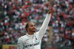 Med fem verdensmesterskaber er Lewis Hamilton nu oppe på siden af den legendariske argentiner Juan Manuel Fangio. Tomas Stargardter/AP