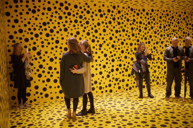 Yayoi Kusama på Louisiana slog alle instagramrekorder.
   Melissa Kühn Hjerrild/POLFOTO