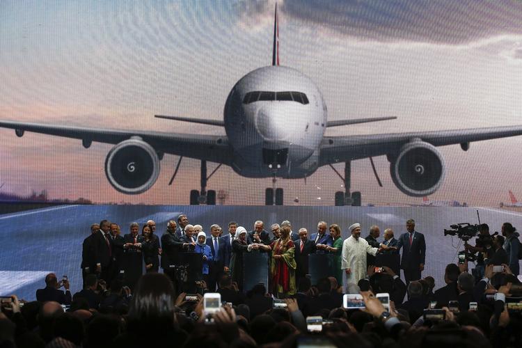 Planen er, at op mod 200 millioner passagerer årligt vil passere gennem den nye lufthavn i Istanbul om cirka ti år. Hvis det sker, vil det gøre den nye lufthavn til verdens største. (AP Photo/Emrah Gurel)
   Emrah Gurel/AP