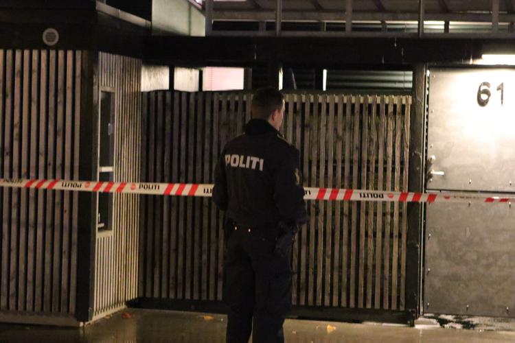 
    En mand er mandag aften blevet ramt af skud i Brøndby Strand. Det oplyser Københavns Vestegns Politi, der fik anmeldelsen ved 20.30-tiden.   (Foto: DANIEL/PRESSE-FOTOS.DK/Ritzau Scanpix)
   Daniel/presse-fotos.dk/Ritzau Scanpix