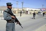 Danmark har støttet det afghanske politi gennem ti år - blandt andet med bekæmpelse af korruption. Nu skal den indsats forlænges med tre år og 308 millioner. Rahmat Gul/AP