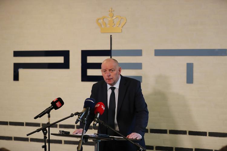 PET-chef Finn Borch Andersen orienterer på et pressemøde om, at en norsk statsborger med  iranske rødder blev 21. oktober anholdt for at have sat »iransk efterretningstjeneste i stand til at virke i Danmark«.
    UREDIGERET WEBPIX
   Jens Dresling/POLFOTO