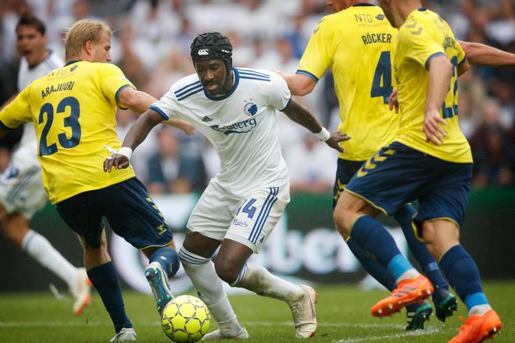 Flere eksperter rynkede på næsen, da FCK hentede  Dame N'Doye tilbage til klubben, men trods sine 33 år er senegaleseren en af Superligaens mest effektive angribere  . Jens Dresling/POLFOTO