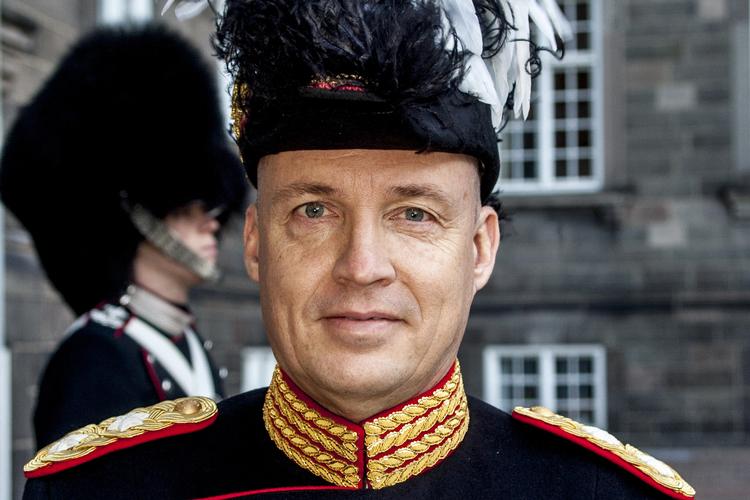 Her er generalmajor Hans-Christian Mathiesen i audiens i  hos dronning Margrethe.  Bjarne Luthcke/Ritzau Scanpix