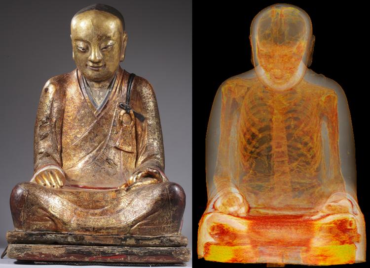 Inde i statuen gemmer sig et skelet, der skulle tilhøre en munk, der angiveligt levede i Kina for 1.000 år siden.  Drents Museum/Drents Museum