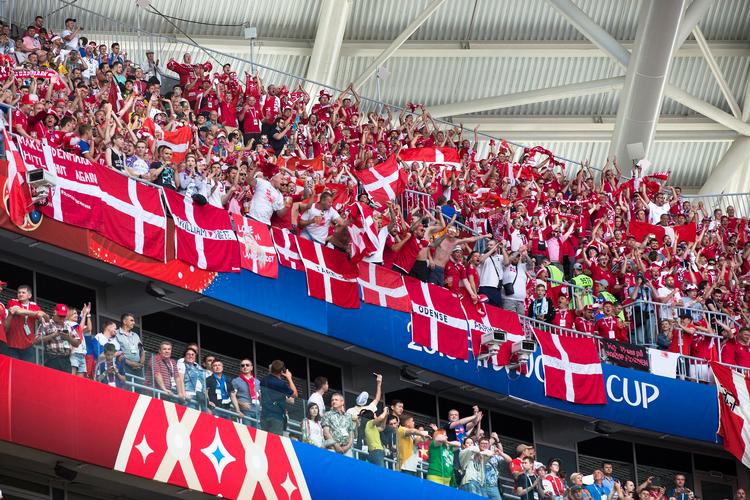 De danske fans måtte nøjes med 1-1 i kampen mod Australien. Finn Frandsen/POLFOTO