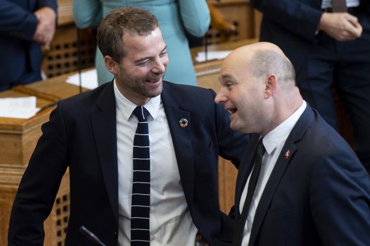 Morten Østergaard(tv) og Søren Pape Poulsen er dybt uenige om afhøringer af embedsmænd.
   Olivia Loftlund