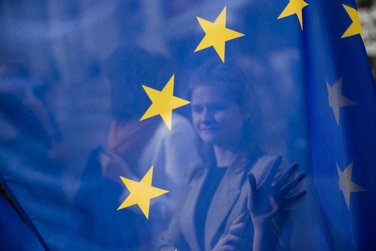 For første gang er danske kvinde gladere for EU, end mændene er. 78 procent at kvinderne ser EU som en god ting mod 71 procent af mændene. Francisco Seco/AP