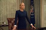 Robin Wright har ingen problemer med at bære sjette og sidste sæson af 'House of Cards', der dog bliver lidt kedelig, skriver udenlandske anmeldere. David Giesbrecht/Netflix