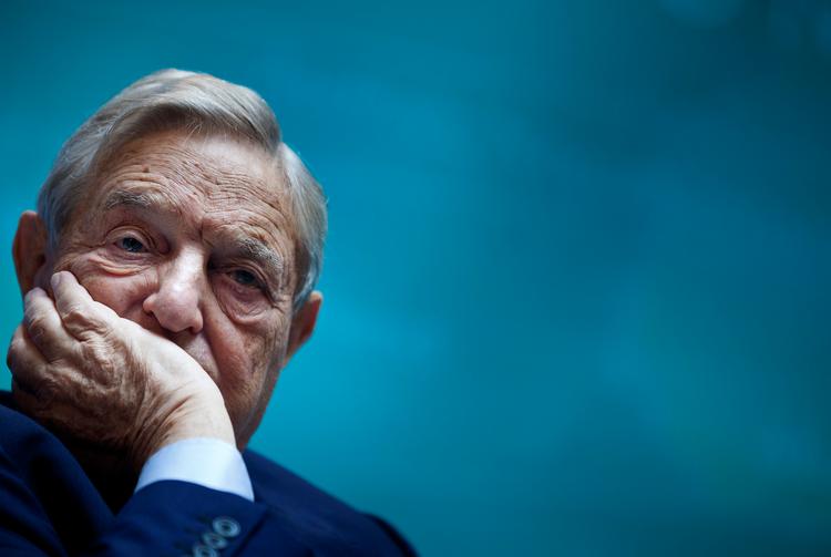 Filantrop. Finansmanden George Soros bruger sin store formue på liberale mærkesager over hele kloden. Her er han fotograferet under et møde om eurozonen i Washington, D.C. i 2011. Foto: AFP PHOTO/Brendan SMIALOWSKI. BRENDAN SMIALOWSKI / AFP Arkivfoto Brendan Smialowski
