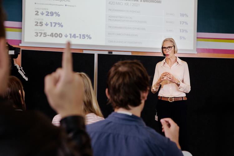 Med spareplanerne, her præsenteret af generaldirektør Maria Rørbye Rønn, DR, må Danmarks Radio samle kanalernes Radioaviser til én. . Emma Sejersen/POLFOTO