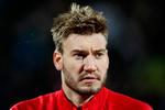 Åge Hareide har ikke på det seneste haft bud efter Nicklas Bendtner, men spillerens dom fredag spærrer ikke på langt sigt for et comeback til de rødhvide farver. Jens Dresling/POLFOTO