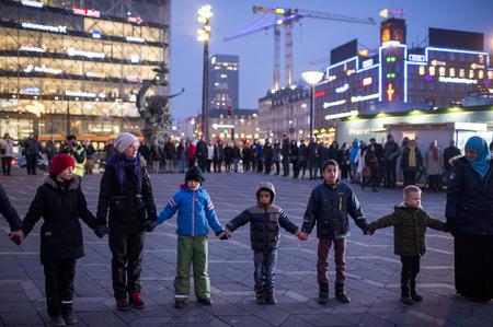 Da danske muslimer tog initiativ til en menneskekæde på Rådhuspladsen i København efter terrorangrebet på synagogen i Krystalgade, februar 2015. Sebastian Buur Gunvald/POLFOTO