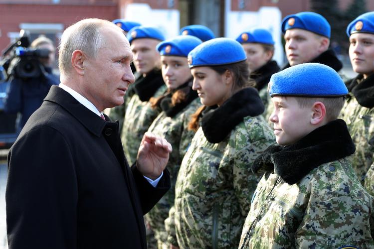 Mikhail Klimentyev/AP