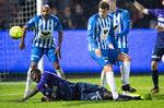 Midtjyllands Paul Onuachu i nærkamp med Esbjergs Jeppe Brinch. John Randeris/Ritzau Scanpix