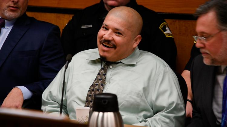 Præsident Donald Trump sammenligner politimorderen Luis Bracamontes med de fattige migranter, som i øjeblikket er på vej fra Centralamerika til USA. Randy Pench/AP