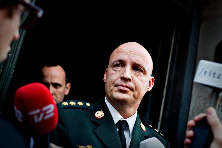 
   H. C. Mathiesen har været en del af hærens ledelse i mange år. I 2009 førte han ordet i forsvarstoppens forsøg på at stoppe jægersoldaten Thomas Rathsacks bog Jæger - i krig med eliten.
    Carsten Snejbjerg/POLFOTO