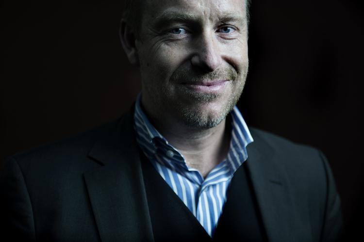 Adam Price har allerede hittet internationalt, især med  den BAFTA-vindende tv-serie 'Borgen' og senest med 'Herrens Veje', der begge er solgt til omkring 80 lande.  Linda Johansen/POLFOTO
