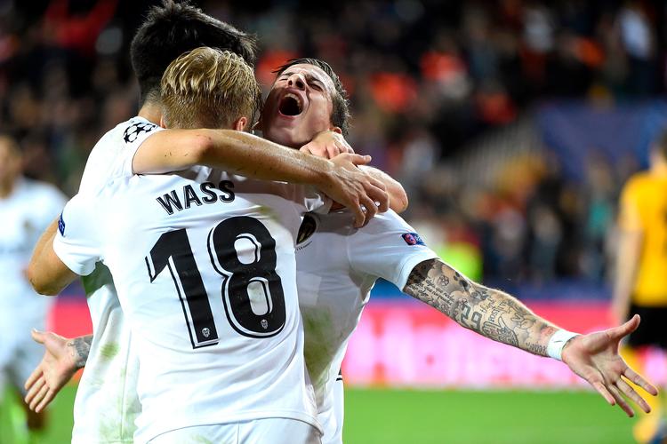Valencia fik den første sejr i denne sæsons Champions League og kan med to kampe tilbage selv afgøre, om de skal med videre til 1/8-finalerne. Jose Jordan/Ritzau Scanpix