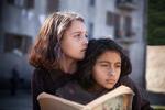 Elena Ferrantes Napoli-bøger handler om det livslange, magiske og problematiske venskab mellem to kvinder - brilliant spillet i HBO-serien af de unge skuespillere. Eduardo Castaldo