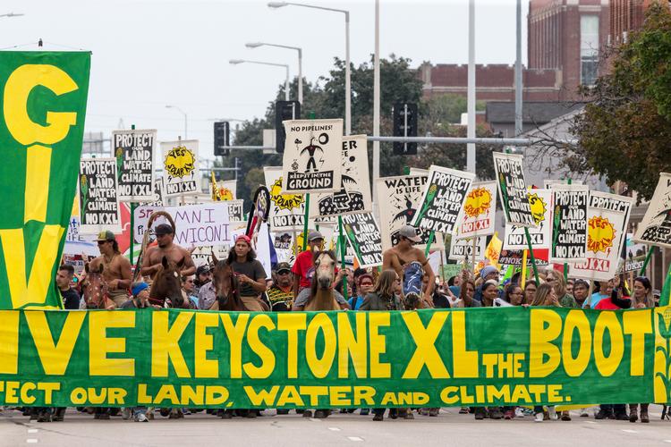 I flere år har Keystone XL-rørledningen været et af de mest betændte miljøspørgsmål i USA. Her er det en demonstration mod projektet i august 2017 i Nebraska. Nati Harnik/AP