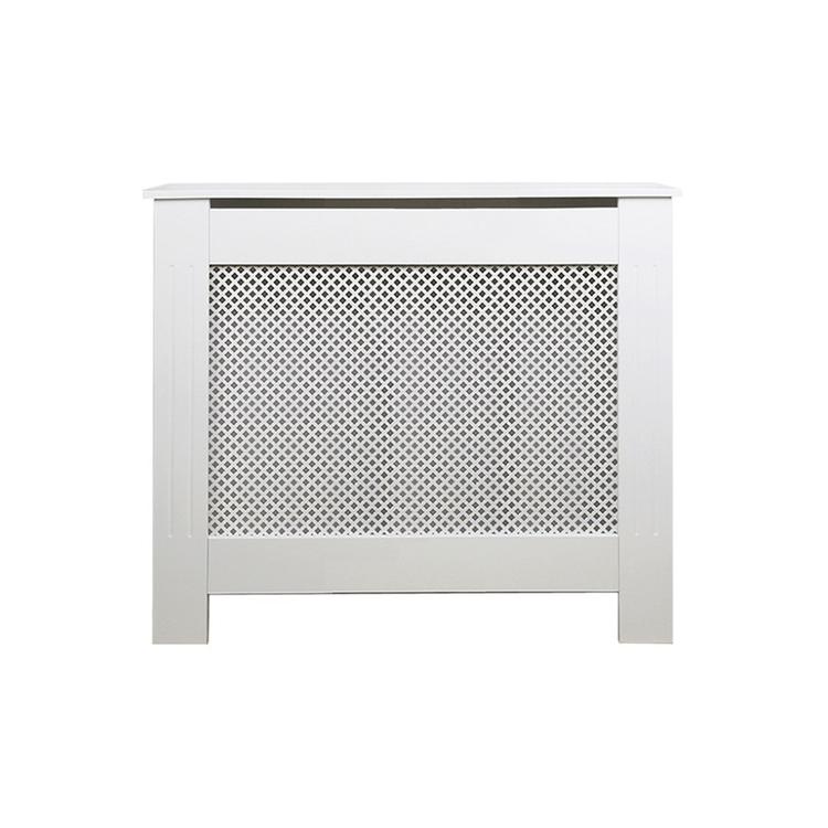 Ved at vælge håndbyggede radiatorskjulere får Anders Samuelsens kontor tilført et strej af herskabslejlighed. Gad vide om det passer til de moderne bygninger fra 1980. PR